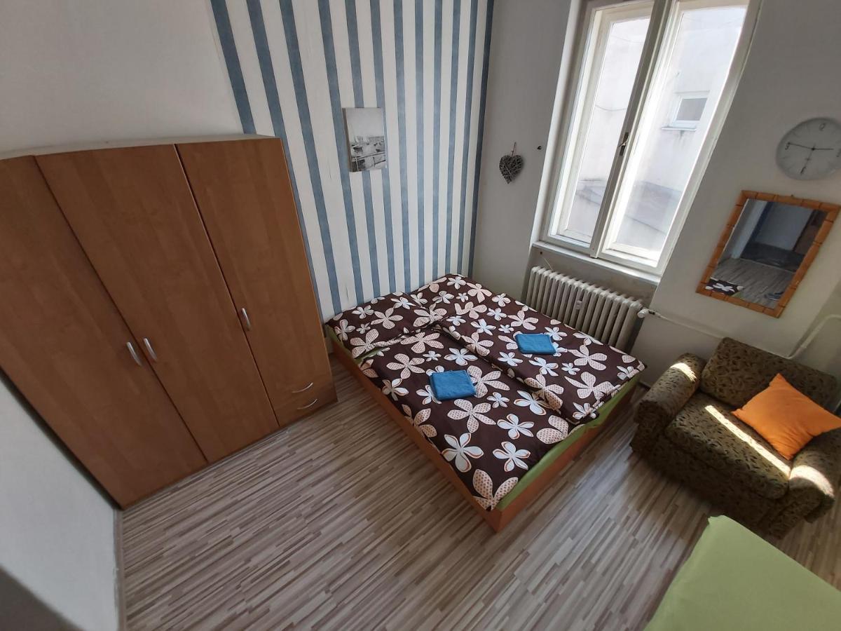 Easy Backpacker Old Town Apartment Kosice Exterior photo